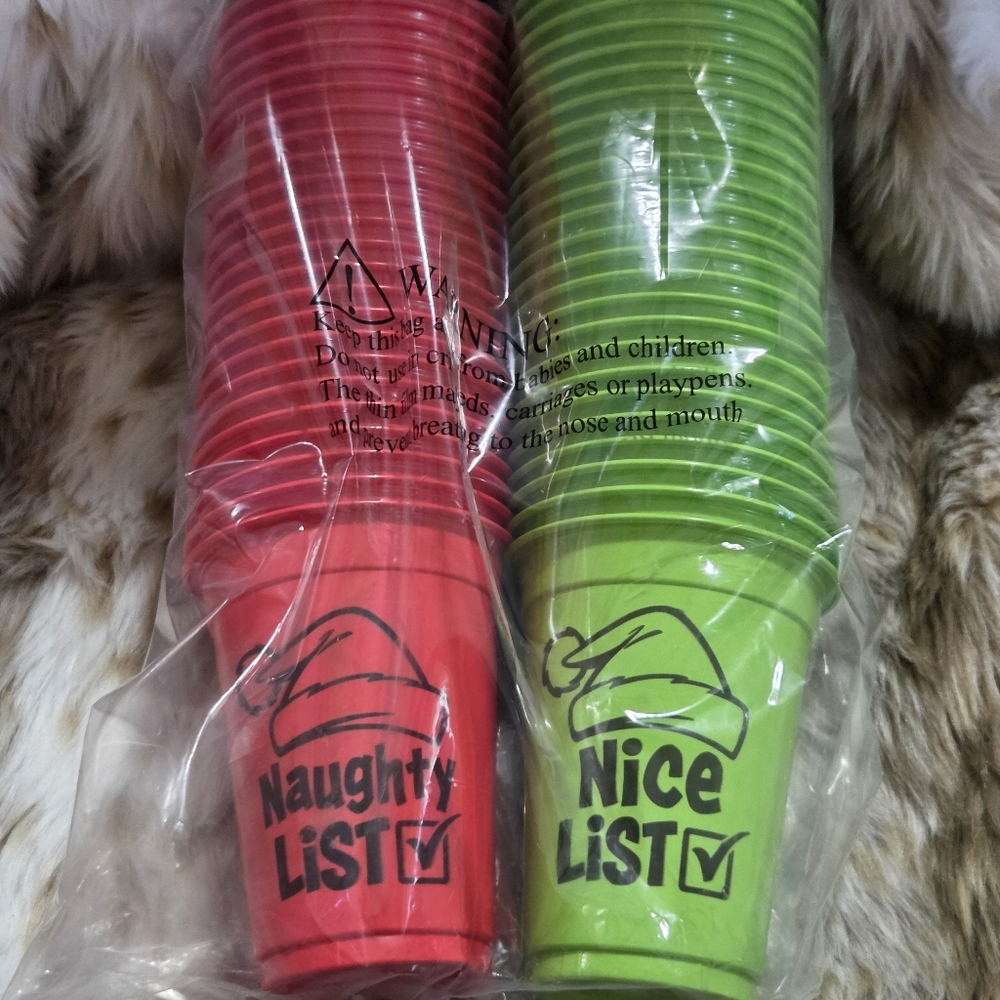 Oriental Trading Christmas Naughty & Nice Lists Solo Cups NEW!♡♡ 50PC